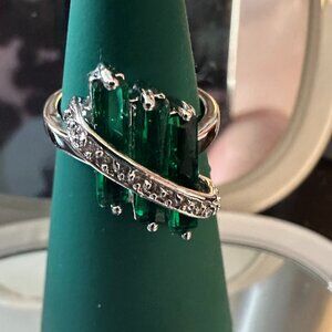 green and clear cz Cocktail ring sz 5